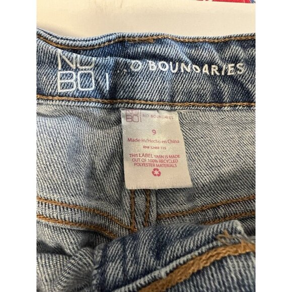 No Boundaries NO BOI Stretch Jeans~Size 9~Blue Denim Distressed Patched  L9 07 - Picture 6 of 8